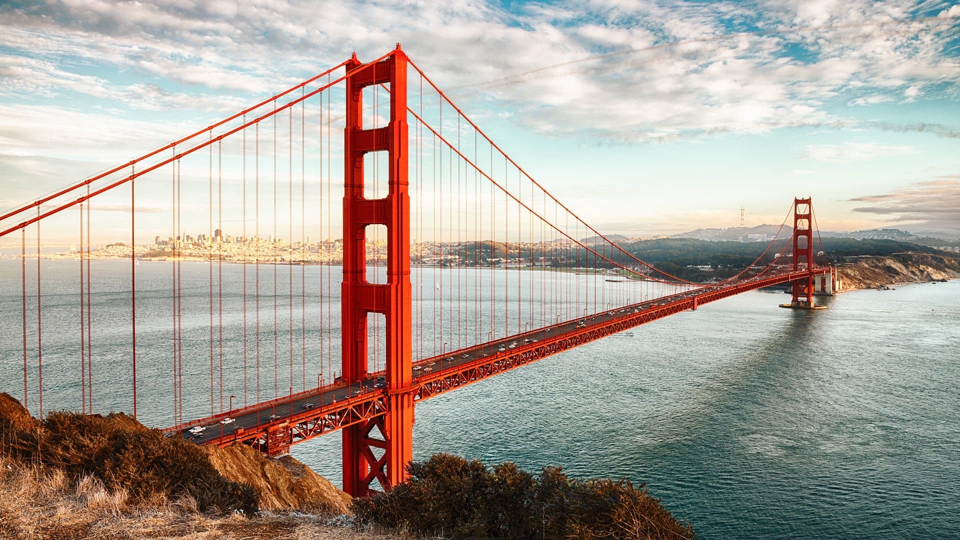 Golden Gate Bridge Lookout
